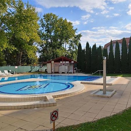 Panorama Lux Wellness Apartman Hajduszoboszlo Exterior photo